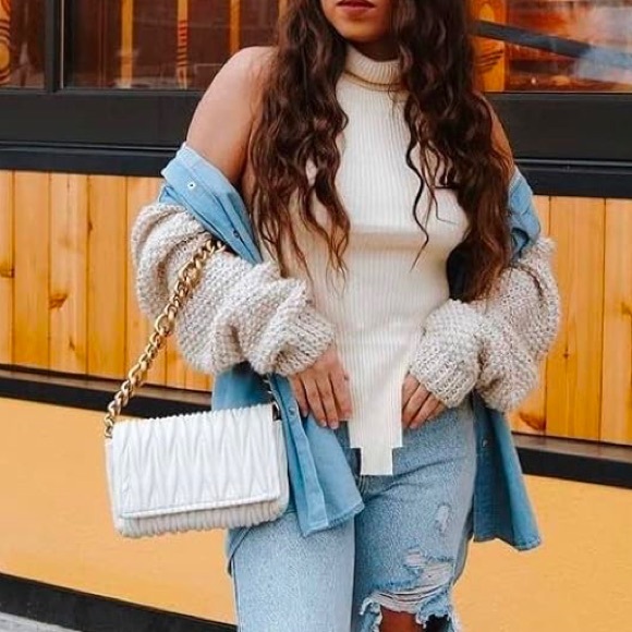 Quilted Top Handle Purse with Gold Chain - Picture 2 of 7